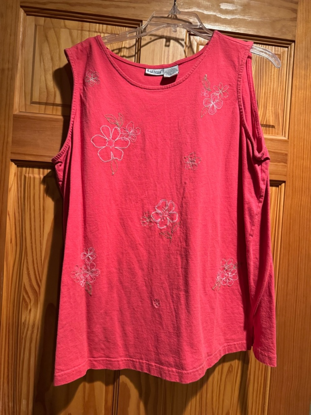 Capacity Coral Embroidered Sleeveless Women’s Top Size 1X